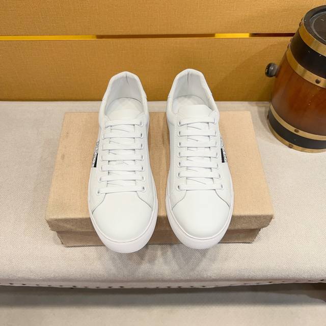 Gucci Gucci new fashion high-end custom brand, new models are on the market, the