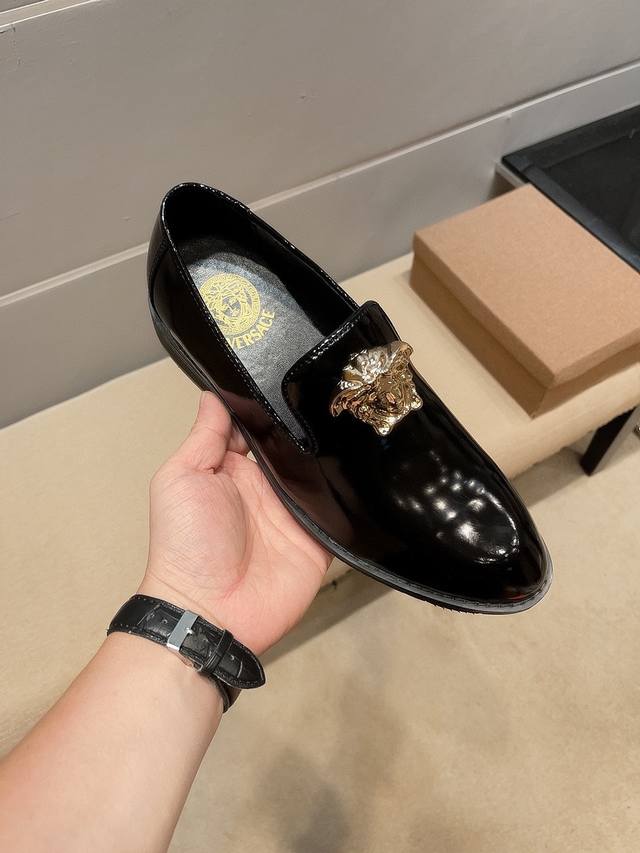 Verace, official new model, upper made of Italian original cowhide + sexy Medusa