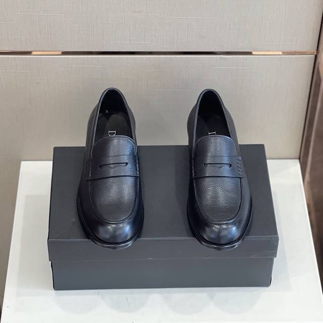 D Home Year Cd Leather Loafers This Cd loafer embodies the brand's casual elegan