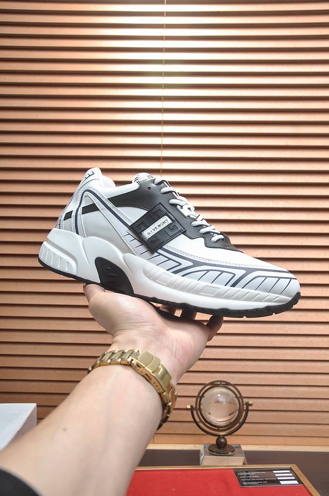 Factory price P Givenchy. Givenchy counter simultaneous sale Upper: Italian imp