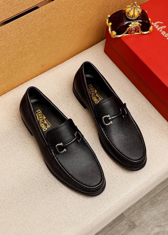 Product trademark: Ferragamo Salvatore Ferragamo casual leather shoes Regular s