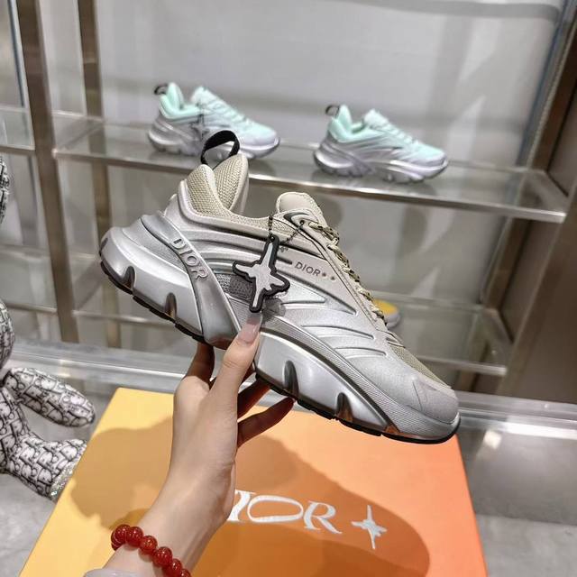 Actual price: Dior's latest B44 dad sneakers are new products for autumn, enrich