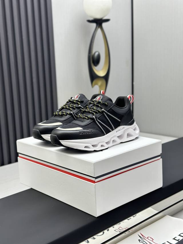 Actual Price: Moncler Trailgrip Gtx Shock-absorbing and Tear-resistant Outdoor S