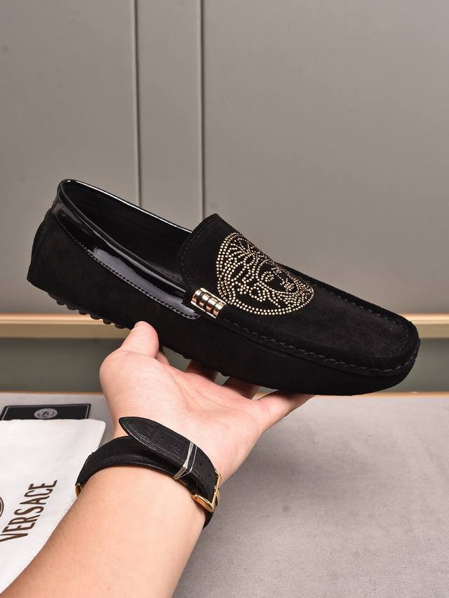 Pp Fashion brand hot diamonds are coming. Versace men's shoes. Super A super tre