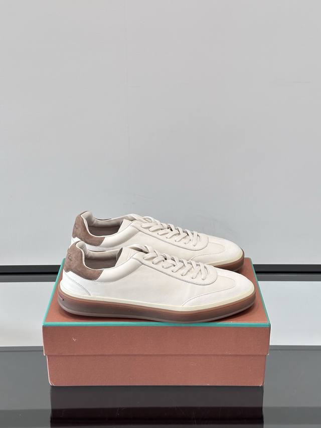 Loropiana Weekendwalk couple's new sneakers are made of suede fabric, with suede