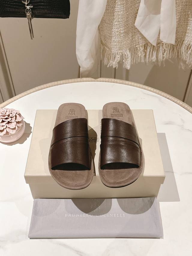 Highest quality in the market] Brunello Cucinelli Bc flat slippers. Material: i