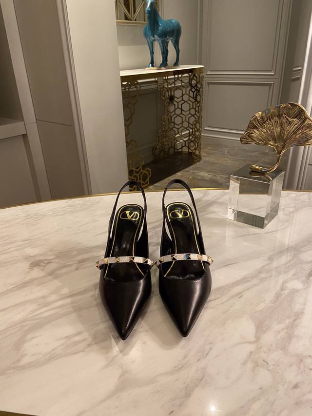 Factory P price women's clothing, women's shoes, sports original Valentino. Top