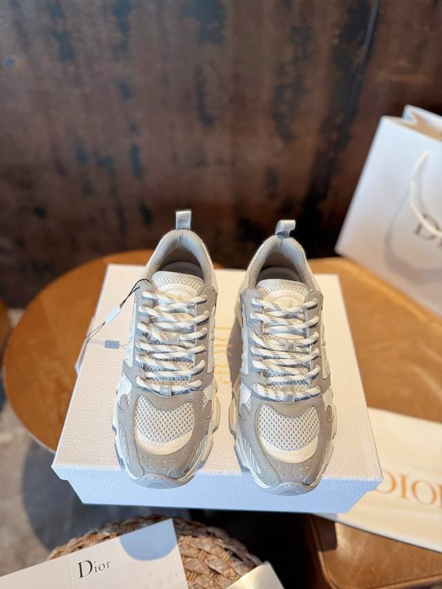 Factory P price women's shoes sports original Dior Chrono Dior high version. Or