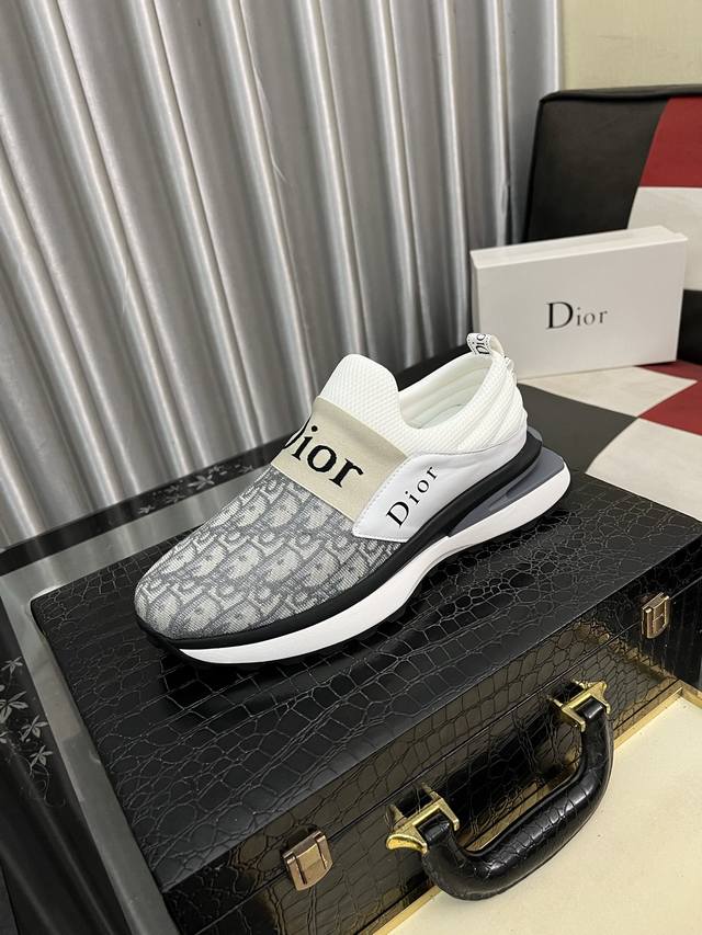 Factory price men's sports shoes original Dior unique modern style sports shoes
