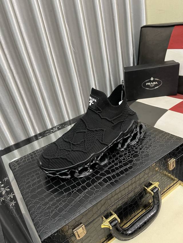Factory price Pp: Prada original quality. ~ Unique modern style sports shoes. C