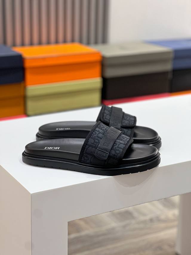 Dior Premium Size39-44 38.45 Custom Made Ss Dior's latest men's slippers are a m