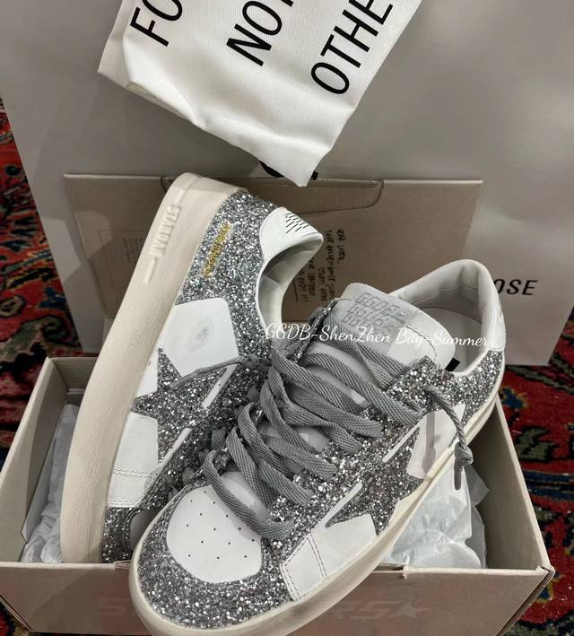 Spot stock for long-term production. Order inquiry Sequined silver star white t
