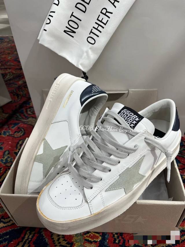 Spot stock, long-term production. Order inquiry Black Tail Gray Star Sneakers C