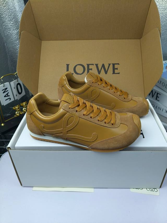 Real price buttons, no extra charge! High version top airplane box set 30Loewe