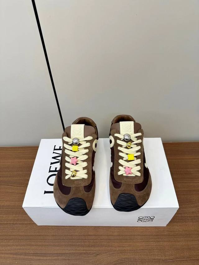 Real price buttons, no extra charge! High version top airplane box set 30Loewe
