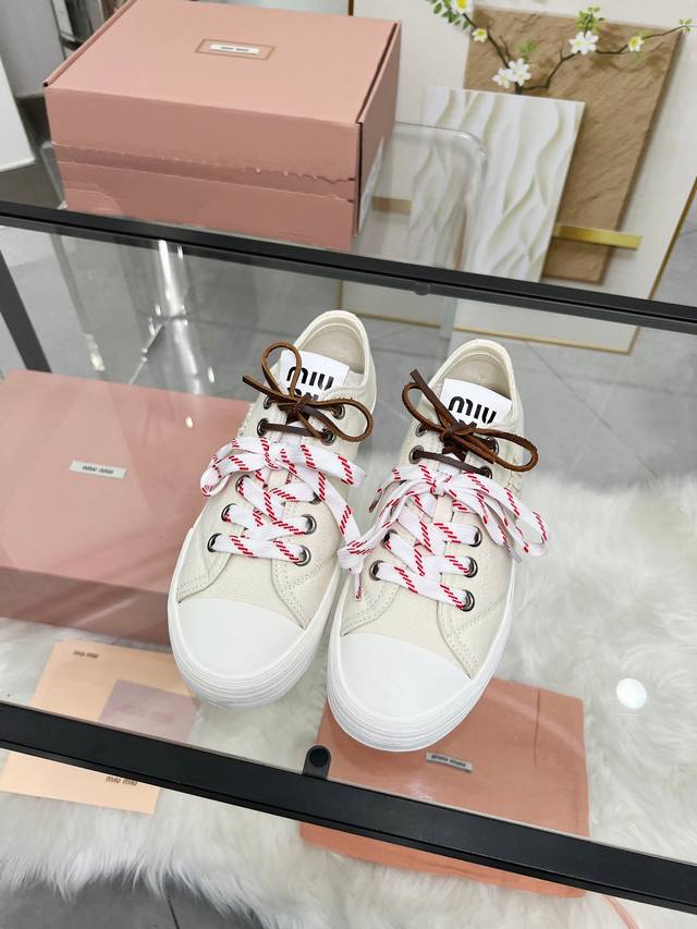 Actual priceMiu Miu new models on the marketThe latest catwalk model in 2025, cl