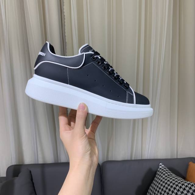 Professional McQueen factory P. Top version. Couple's model: -260 Alexander Mcq