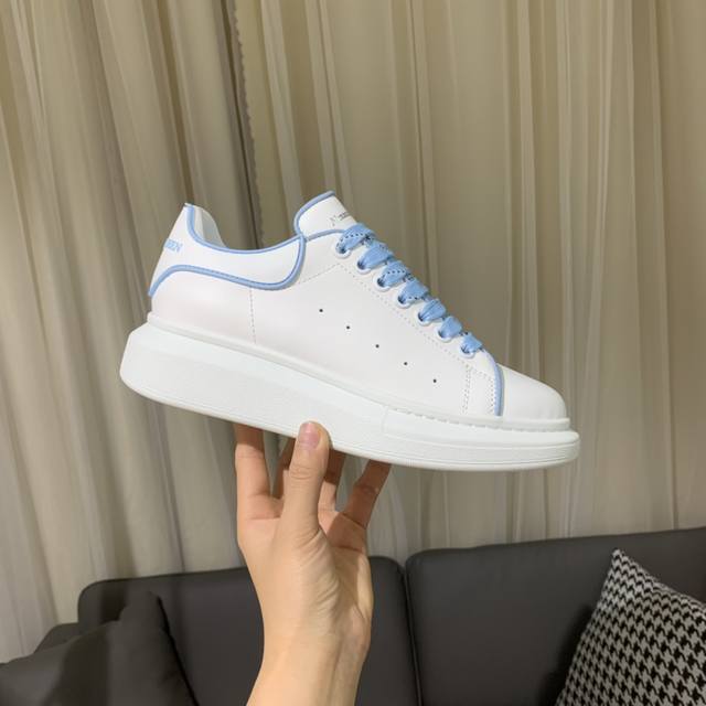 Professional McQueen factory P. Top version. Couple's model: -260 Alexander Mcq