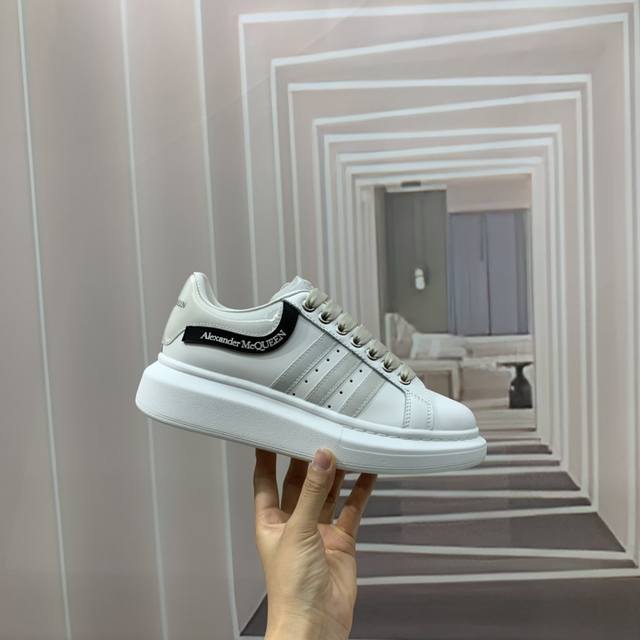Professional McQueen factory P. Top version. Couple's model: Alexander Mcqueen