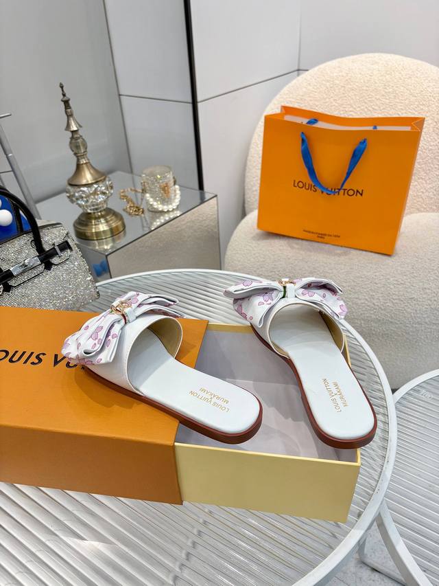genuine leather outsole 220 The latest hot-selling special material Lo