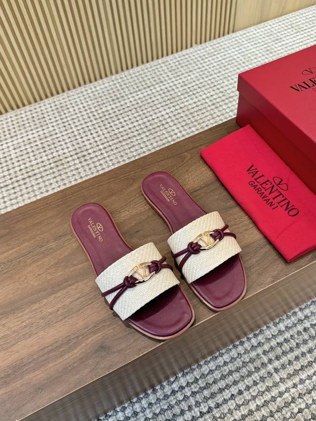Leather outsole 200 Valentino 25Ss 2025 Spring and Summer New Product Signature