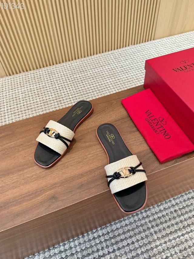 Leather outsole 200 Valentino 25Ss 2025 Spring and Summer New Product Signature