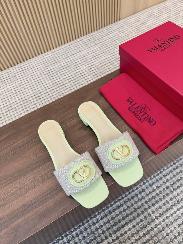 Leather outsole 210Valentino 25Ss 2025 Spring and Summer New Product Signature