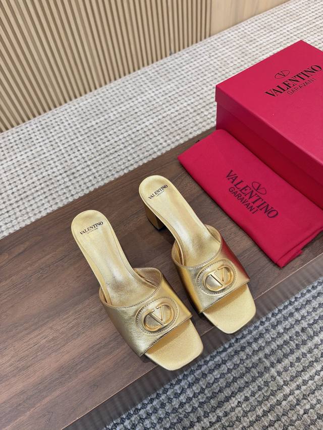 Leather outsole 210Valentino 25Ss 2025 Spring and Summer New Product Signature