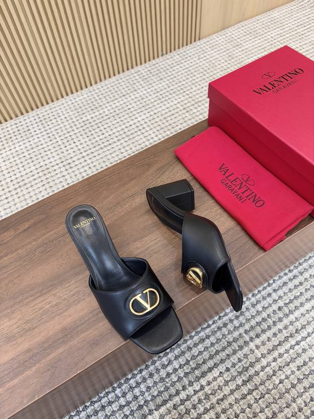 Leather outsole 210Valentino 25Ss 2025 Spring and Summer New Product Signature
