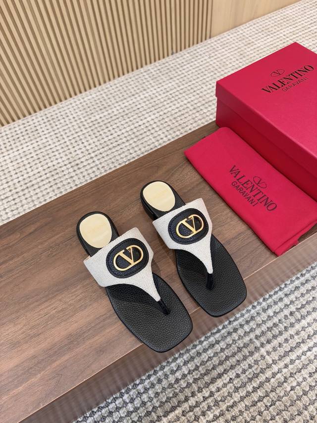 Leather outsole 210Valentino 25Ss 2025 Spring and Summer New Product Signature