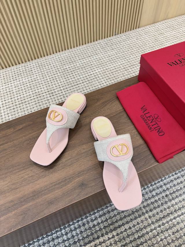 Leather outsole 210Valentino 25Ss 2025 Spring and Summer New Product Signature