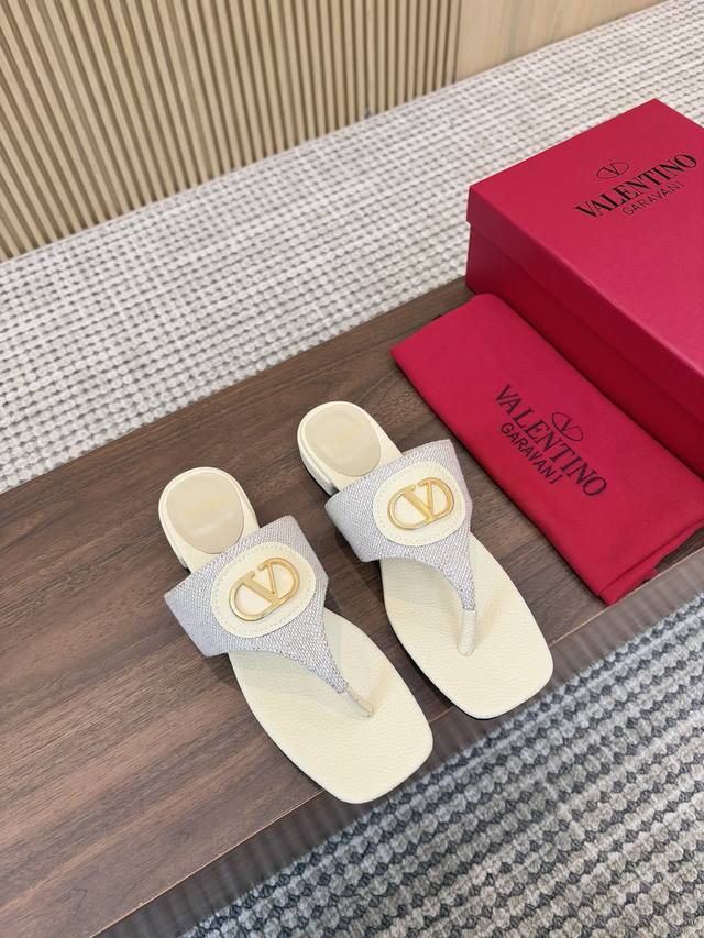 Genuine leather outsole 200 G's new small slippers are out, they are super beau