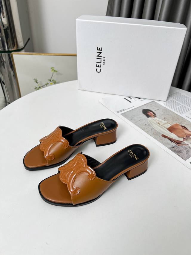 Leather outsole 230 Celine Celine top layer cowhide surface, sheepskin lining.