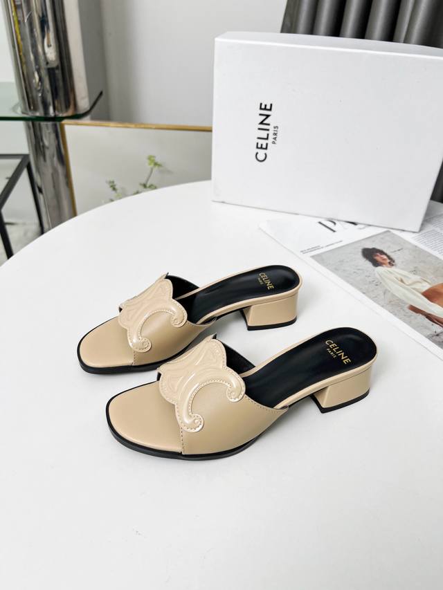 Leather outsole 230 Celine Celine top layer cowhide surface, sheepskin lining.