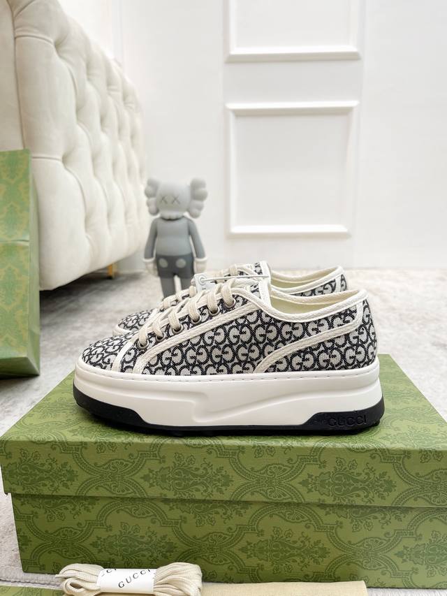 Top versionGucci 1977 casual thick-soled shoes are recommended for early spring,