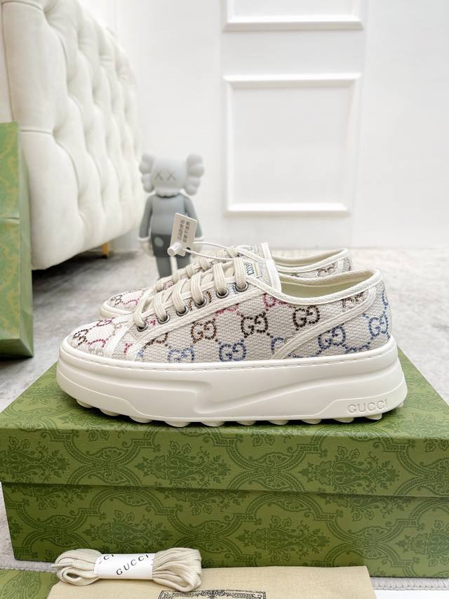 Top versionGucci 1977 casual thick-soled shoes are recommended for early spring,