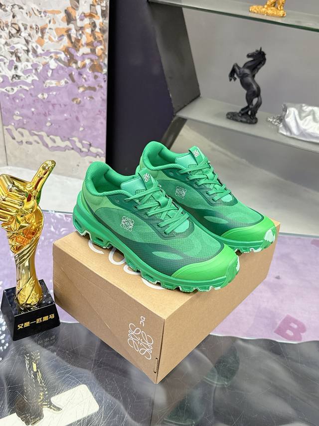 Actual price: 2025 Loewe joint series is newly launched Cioudtilt running shoes