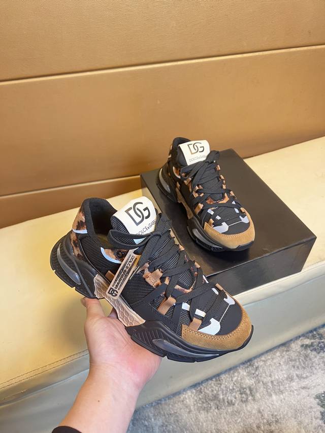 Exclusive Dolce & Gabbana ~ Unique modern sports shoes. Counter purchase, casua