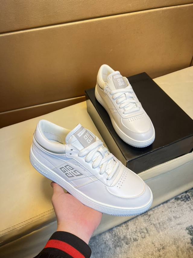 Givenchy -High-end quality original -Upper: Nappa calfskin, suede calfskin, bran