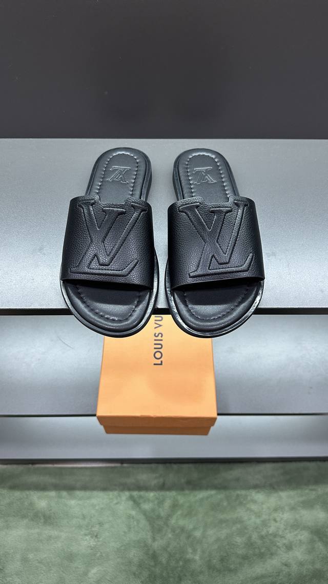Top purchasing Lv men's spring and summer slippers counter synchronization uppe
