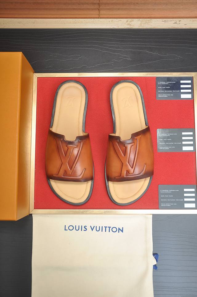 Factory Price P Louis Vuitton Lv slippers high-end cowhide counter 1:1 fashion