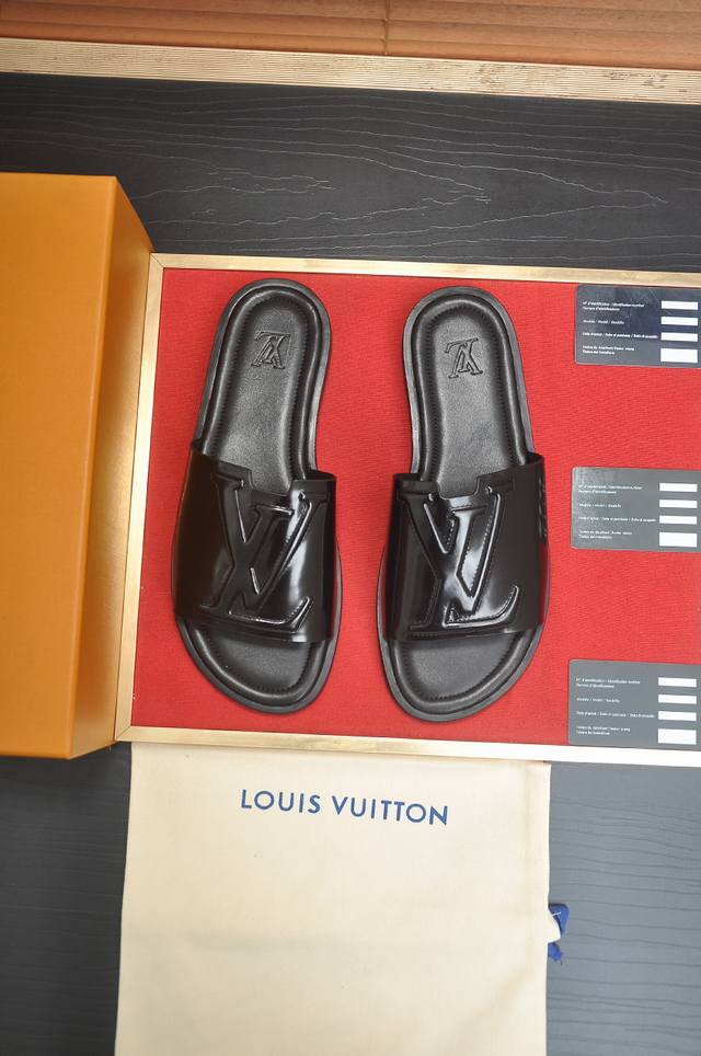 Factory Price P Louis Vuitton Lv slippers high-end cowhide counter 1:1 fashion