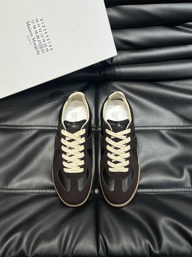 Mm6 Retro Dexterity Shoes This pair of Replica is made of cowhide. The overall s