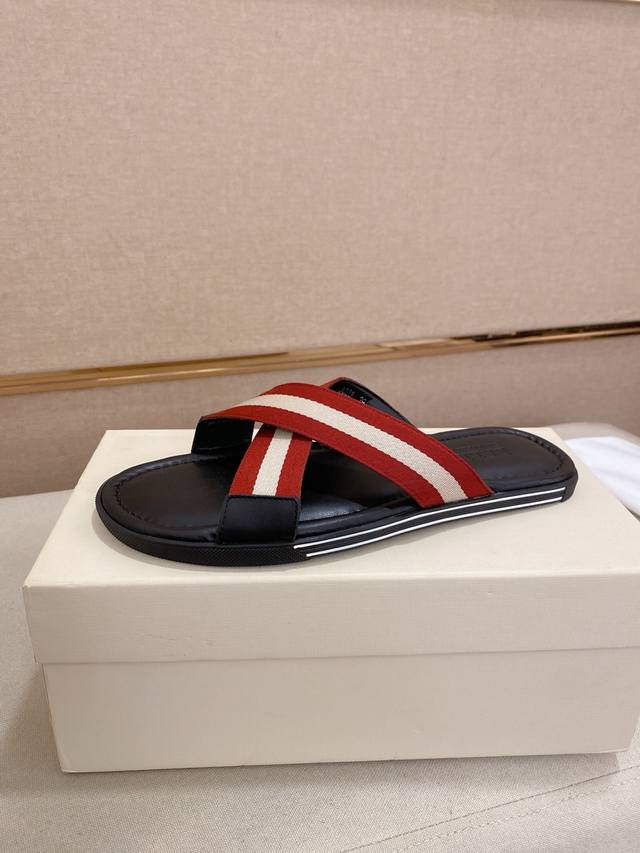 factory price~Latest trendy sandals on sale on the official website, same qualit