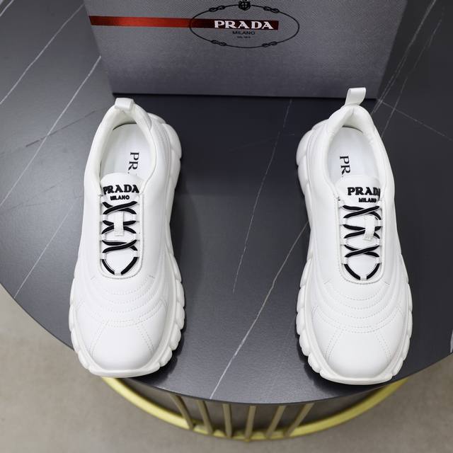 Prada -High-end quality original casual sports shoes -Upper: brand high merceriz