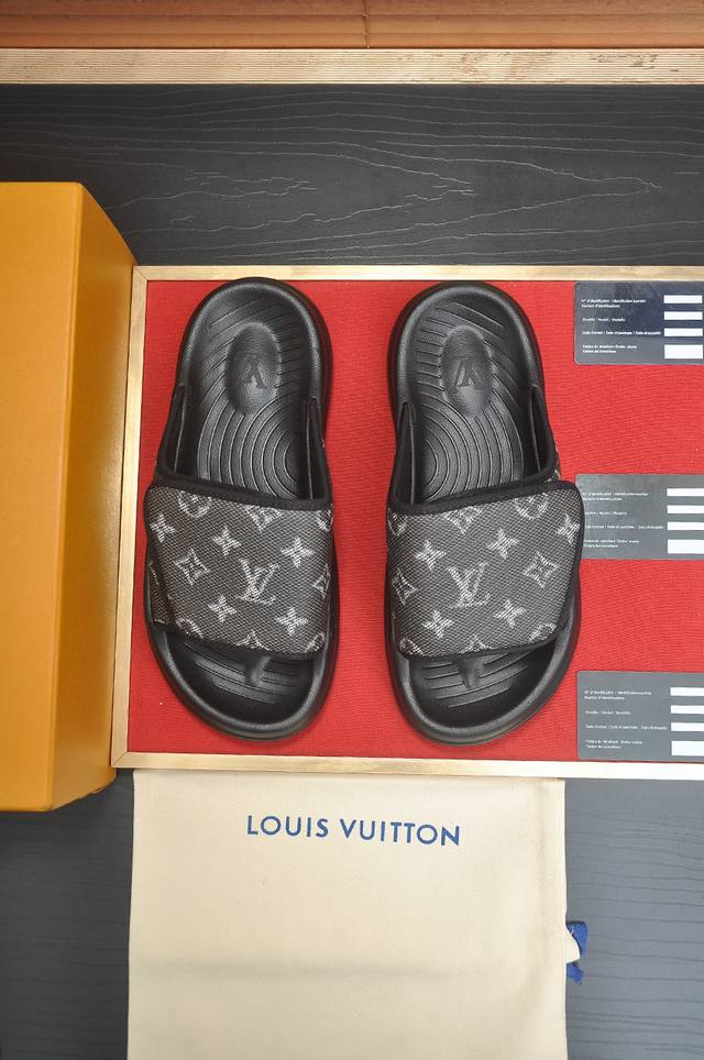 Factory Price P Louis Vuitton Lv slippers high-end cowhide counter 1:1 fashion