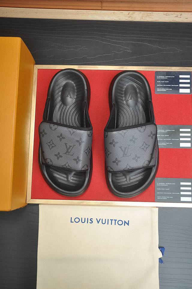 Factory Price P Louis Vuitton Lv slippers high-end cowhide counter 1:1 fashion