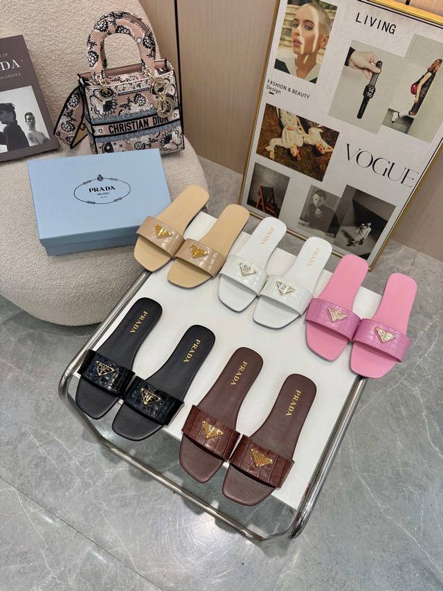 Pujia 2025. Code: 35-43. Factory price P leather sole plus 40 DDD