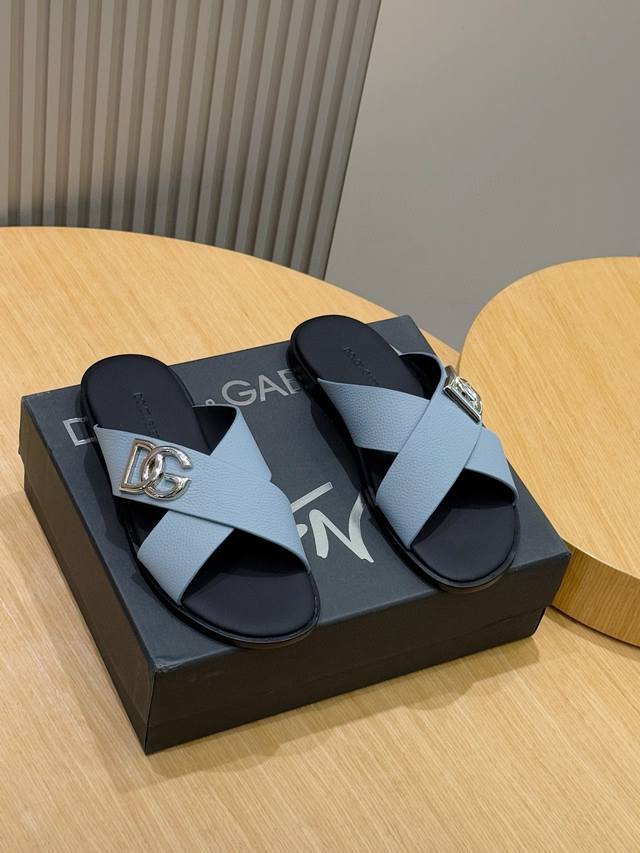 D&G calfskin logo men's slippers As a symbol of exquisite craftsmanship and exqu