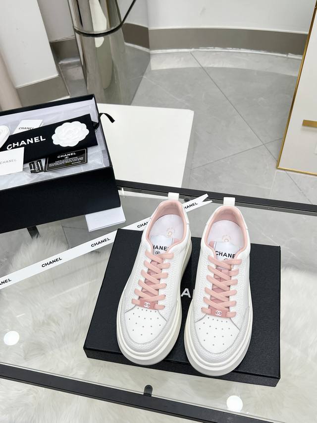 Chanel 25C Spring and Summer new sports shoes are now on sale on the official w
